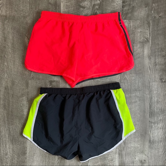 Under Armour Athletic Shorts x2 - Picture 2 of 4